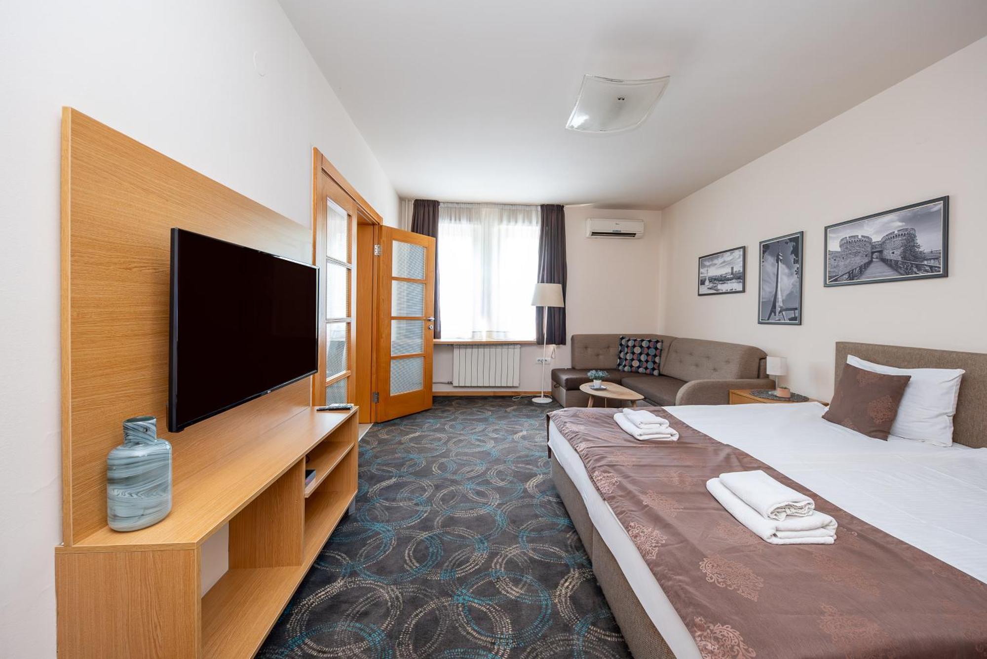 Top Central Apartments Belgrado Esterno foto