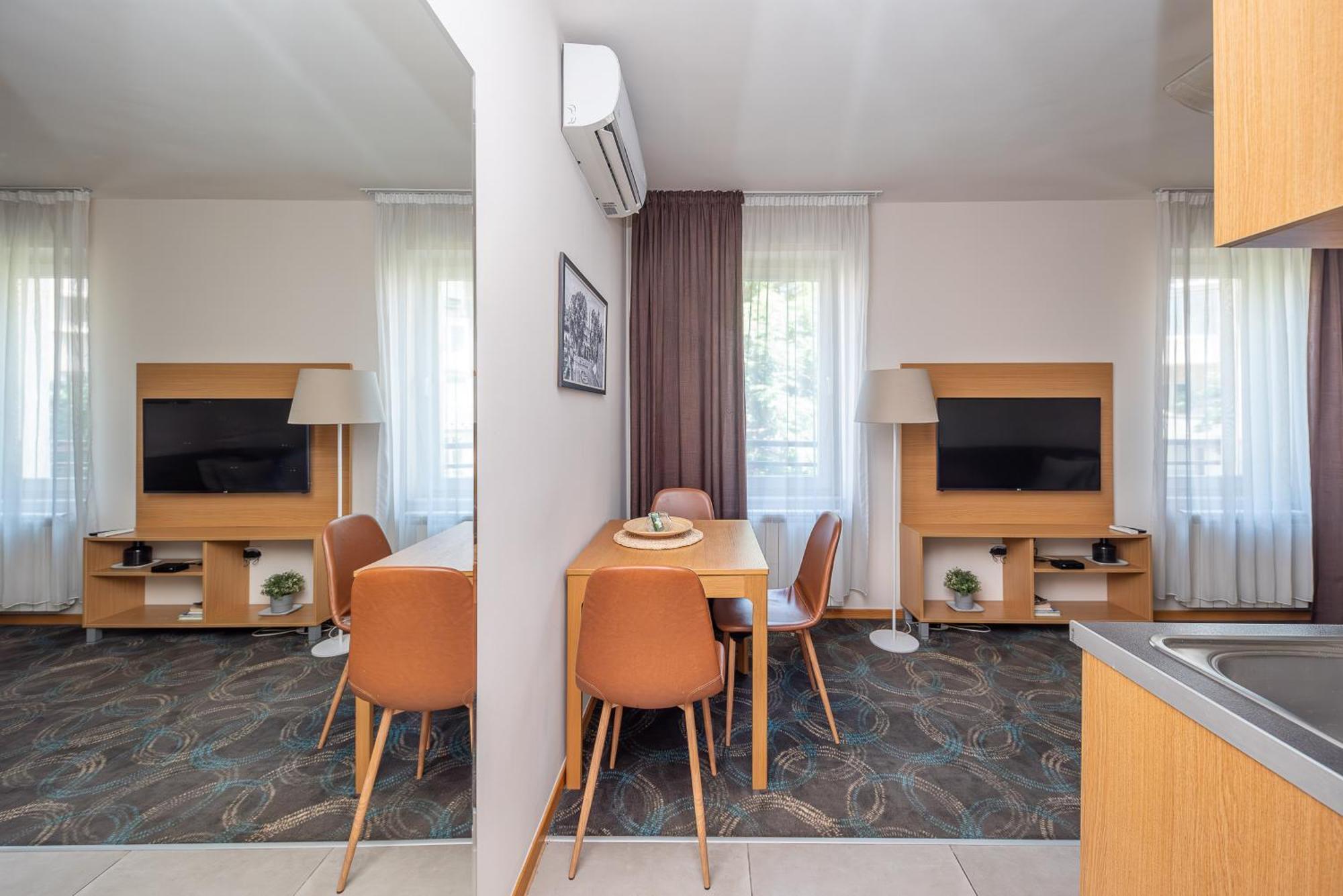 Top Central Apartments Belgrado Esterno foto